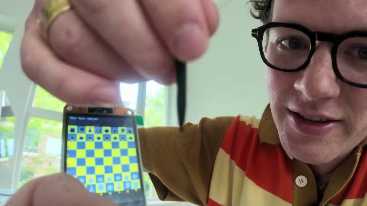The touchscreen chess prototype working with stylus input.